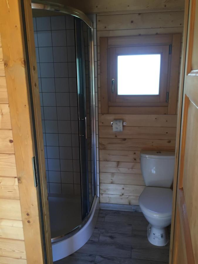 Pokoje I Domki Letniskowe Bros Dziwnow Luaran gambar