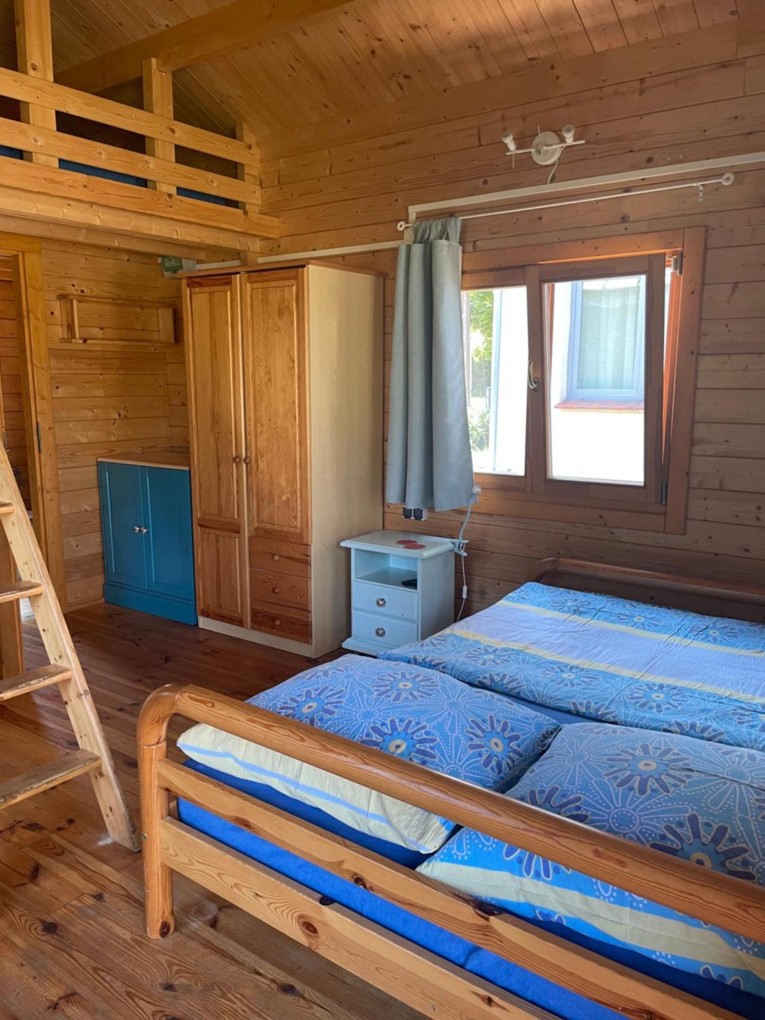 Pokoje I Domki Letniskowe Bros Dziwnow Luaran gambar